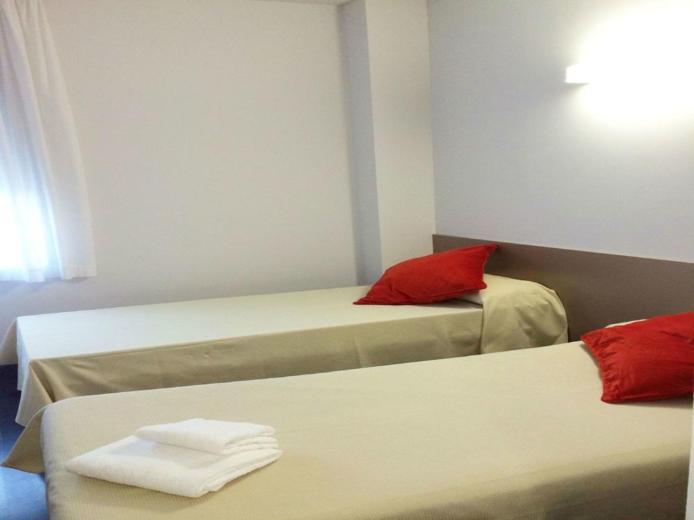 Residencia Universitaria Resa Roberto De Nobili Sant Cugat del Vallès Exteriér fotografie